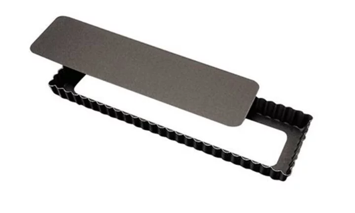 Sambonet Paderno Industrie FORMA OBDÉLNÍKOVÁ - VLNKOVANÝ OKRAJ - NEPŘILNAVÝ POVRCH, rozměr 35 x 11 cm