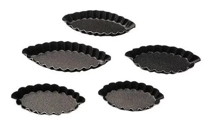 FORMA OVÁLNÁ - VLNKOVANÝ OKRAJ - NEPŘILNAVÝ POVRCH, průměr 12 cm (3 ks)