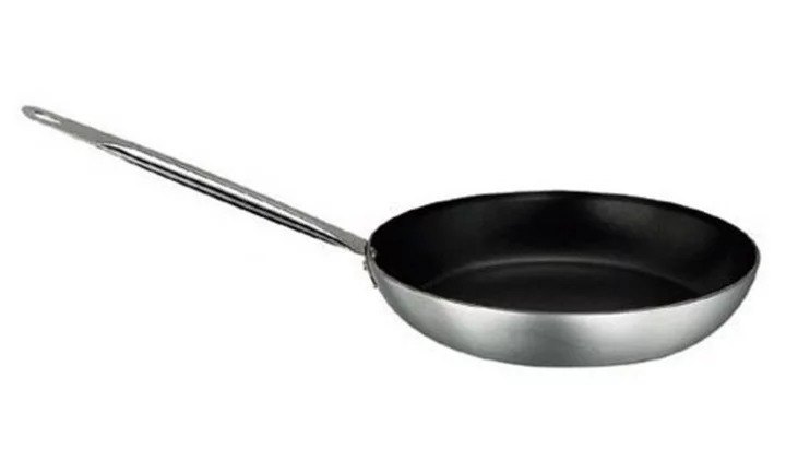 PÁNEV S OCHR.VRSTVOU, průměr 20 cm